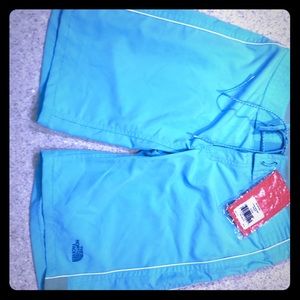 Women’s North Face long board shorts-NWT